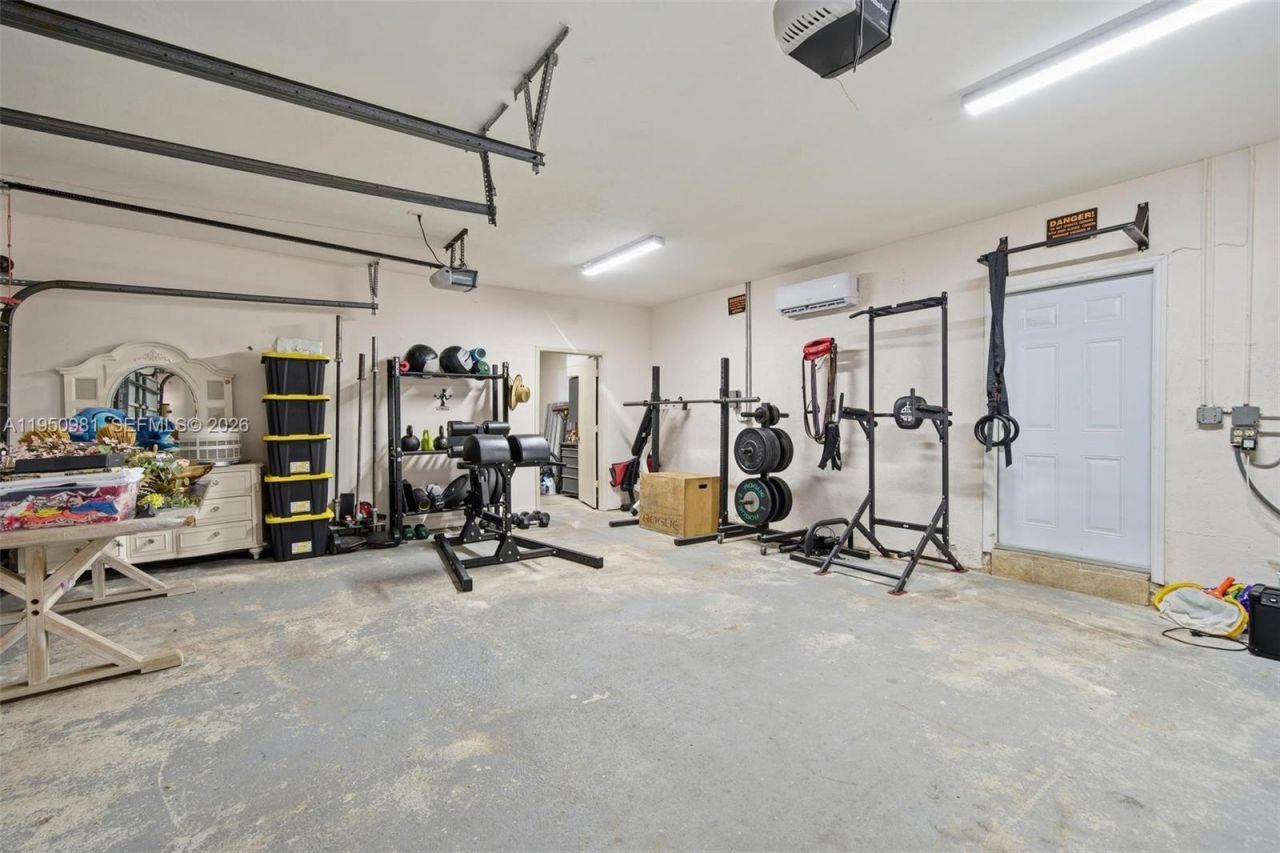 6801 SW 126th Ter, Pinecrest, FL 33156 Photo