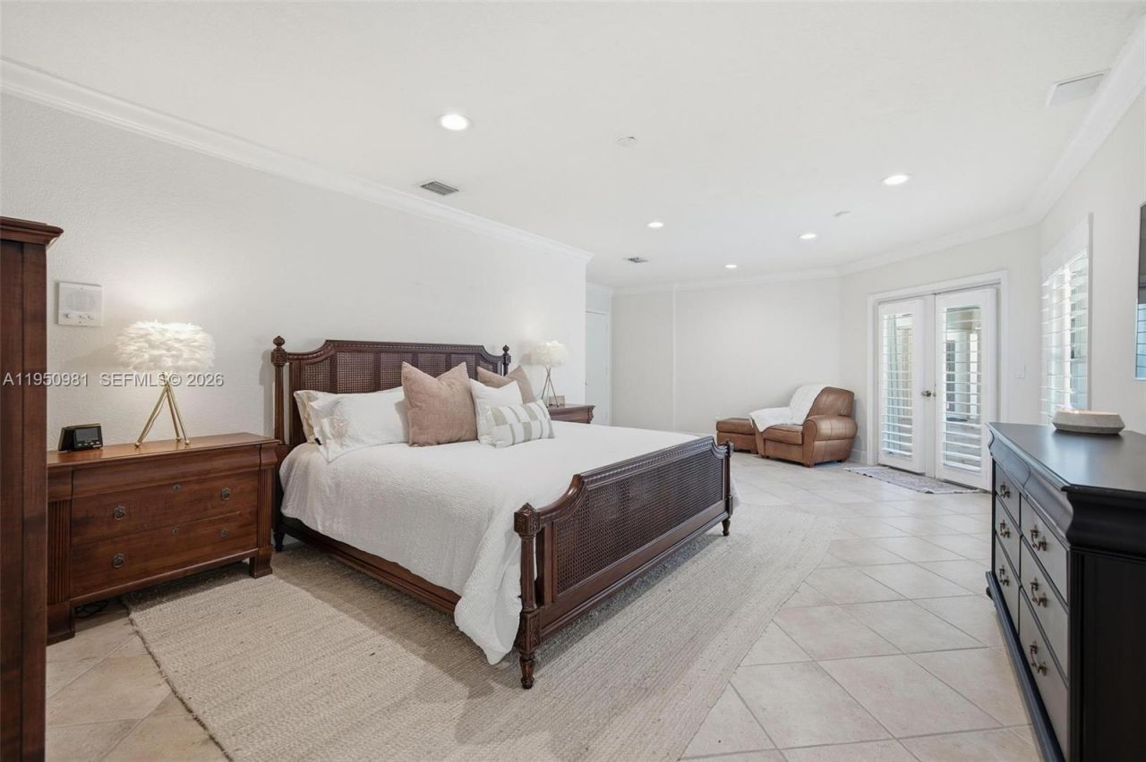 6801 SW 126th Ter, Pinecrest, FL 33156 Photo