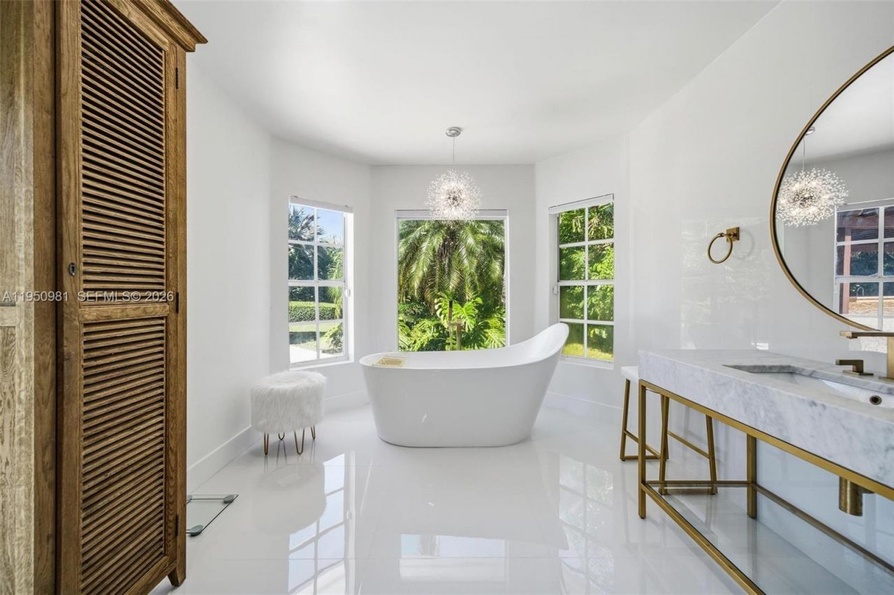 6801 SW 126th Ter, Pinecrest, FL 33156 Photo