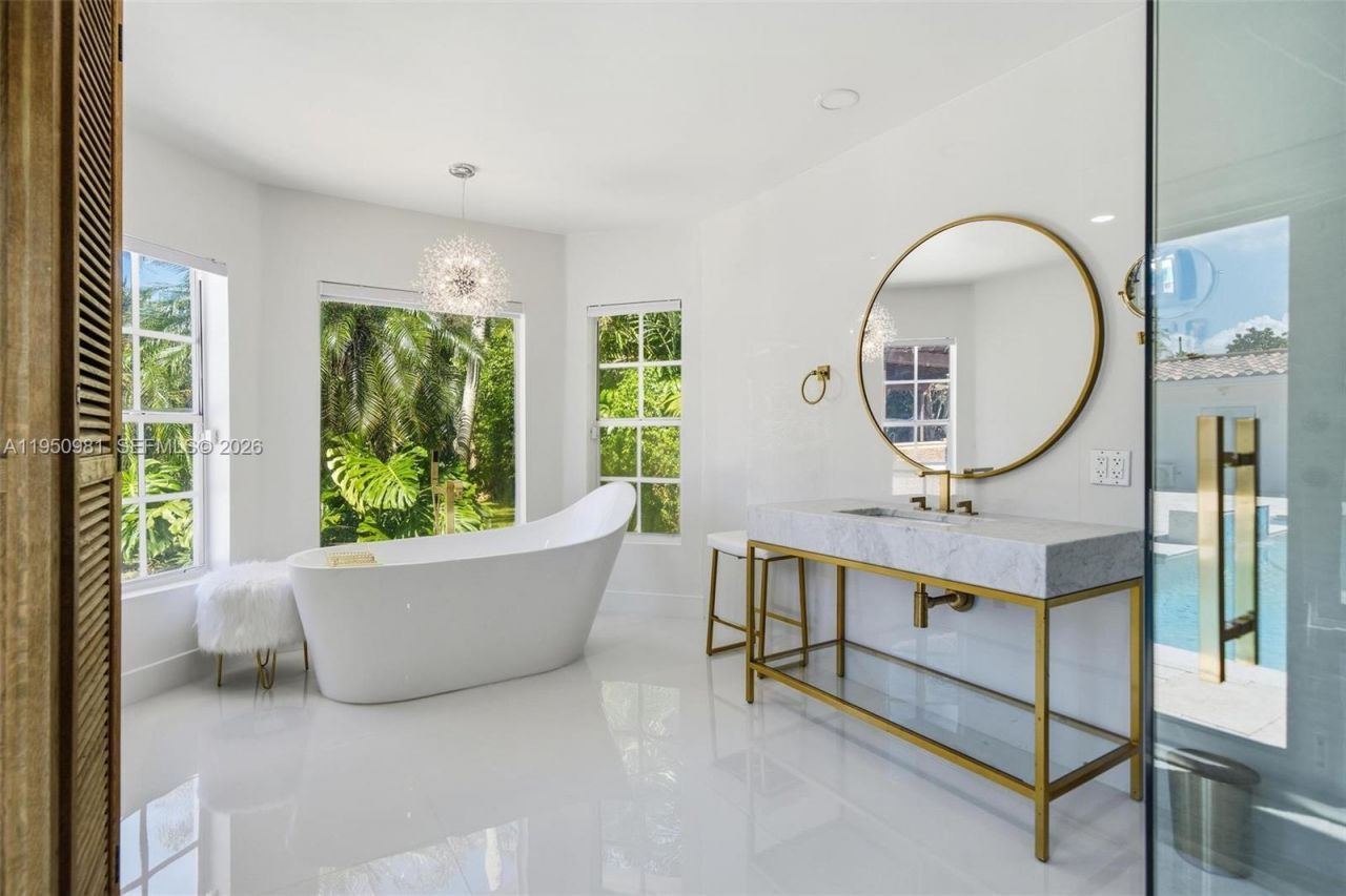 6801 SW 126th Ter, Pinecrest, FL 33156 Photo