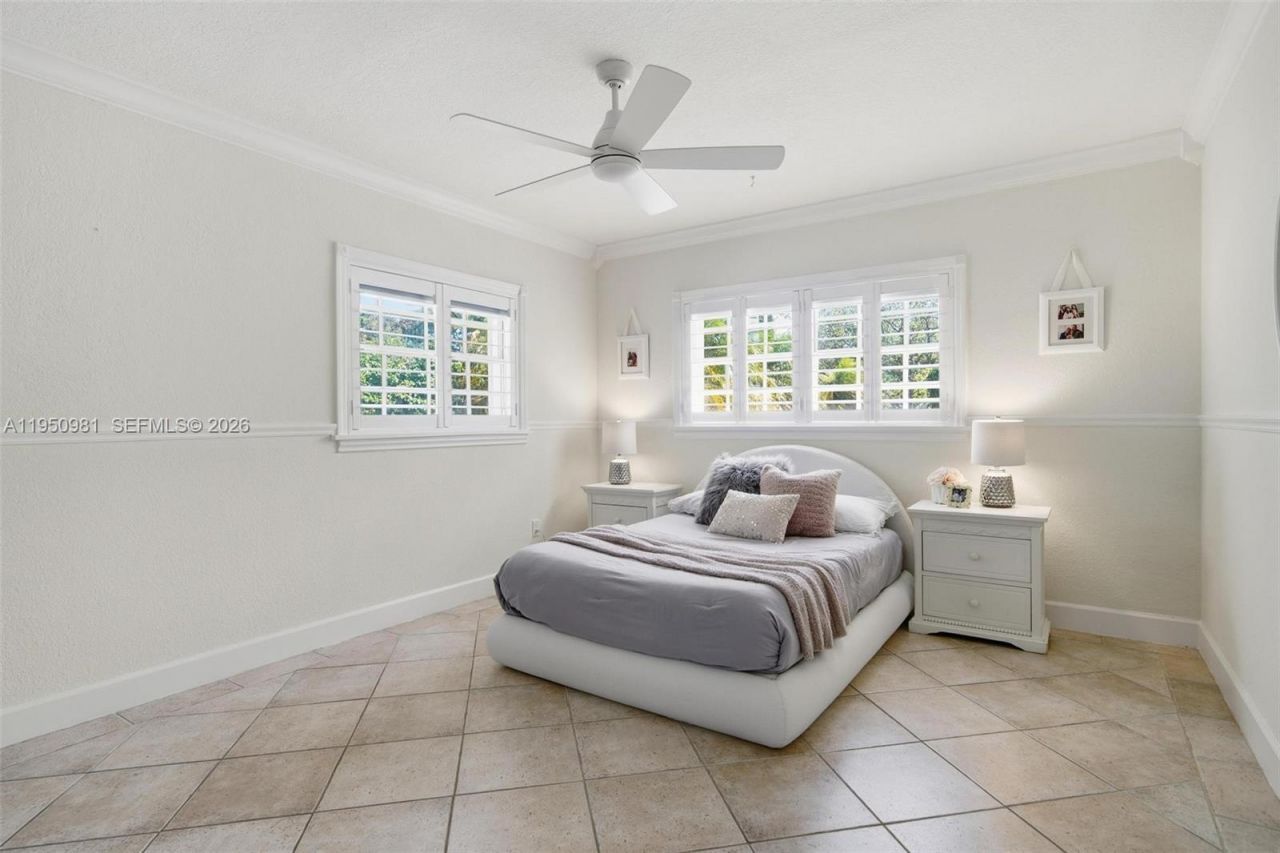 6801 SW 126th Ter, Pinecrest, FL 33156 Photo