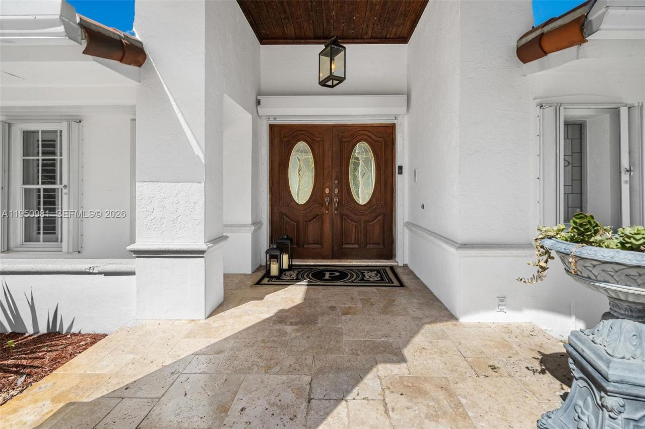 6801 SW 126th Ter, Pinecrest, FL 33156 Photo