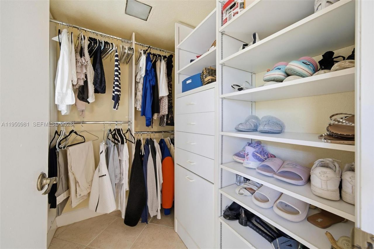 6801 SW 126th Ter, Pinecrest, FL 33156 Photo