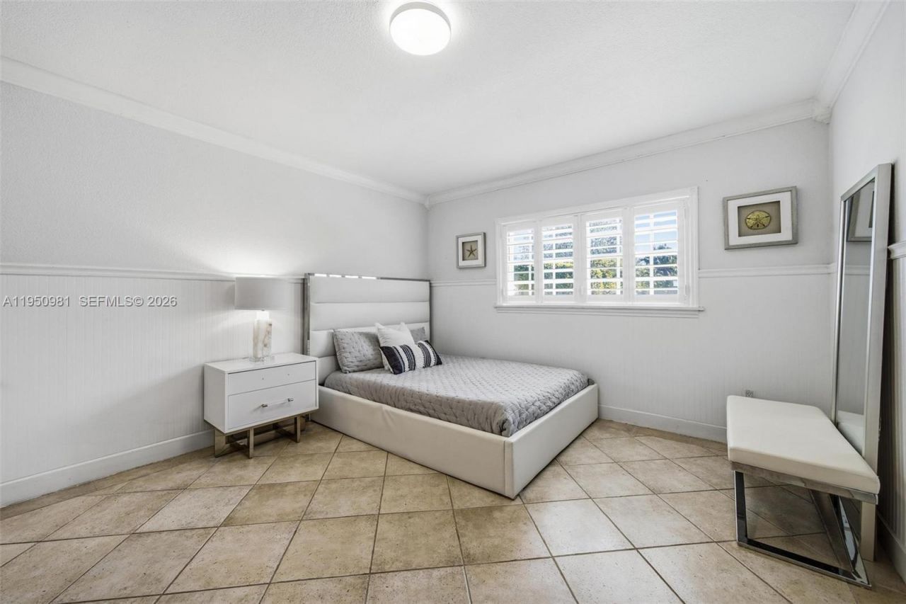 6801 SW 126th Ter, Pinecrest, FL 33156 Photo