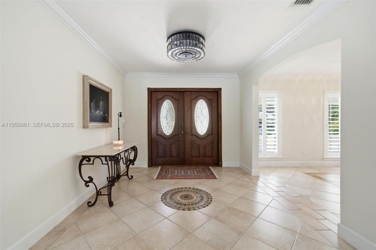 6801 SW 126th Ter, Pinecrest, FL 33156 Photo