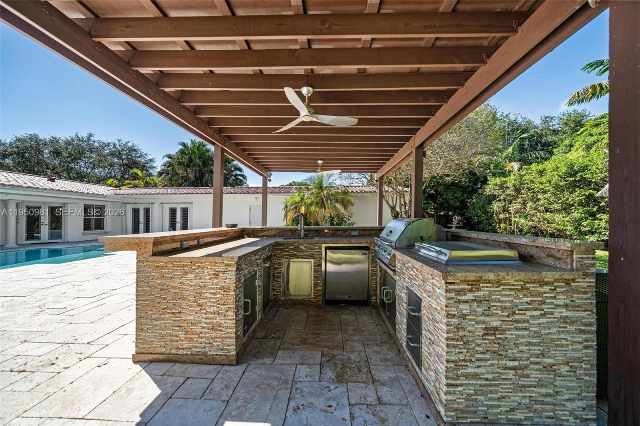 6801 SW 126th Ter, Pinecrest, FL 33156 Photo