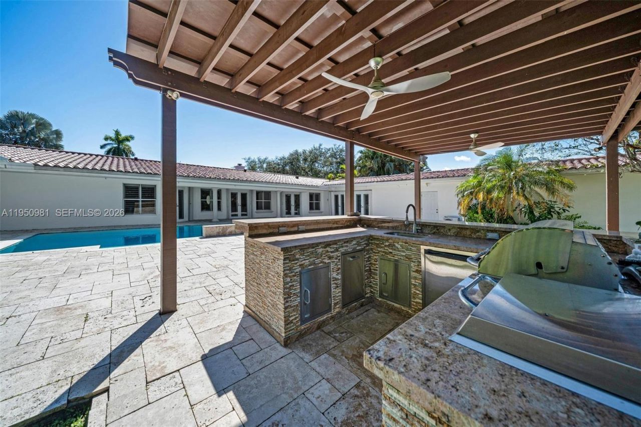 6801 SW 126th Ter, Pinecrest, FL 33156 Photo