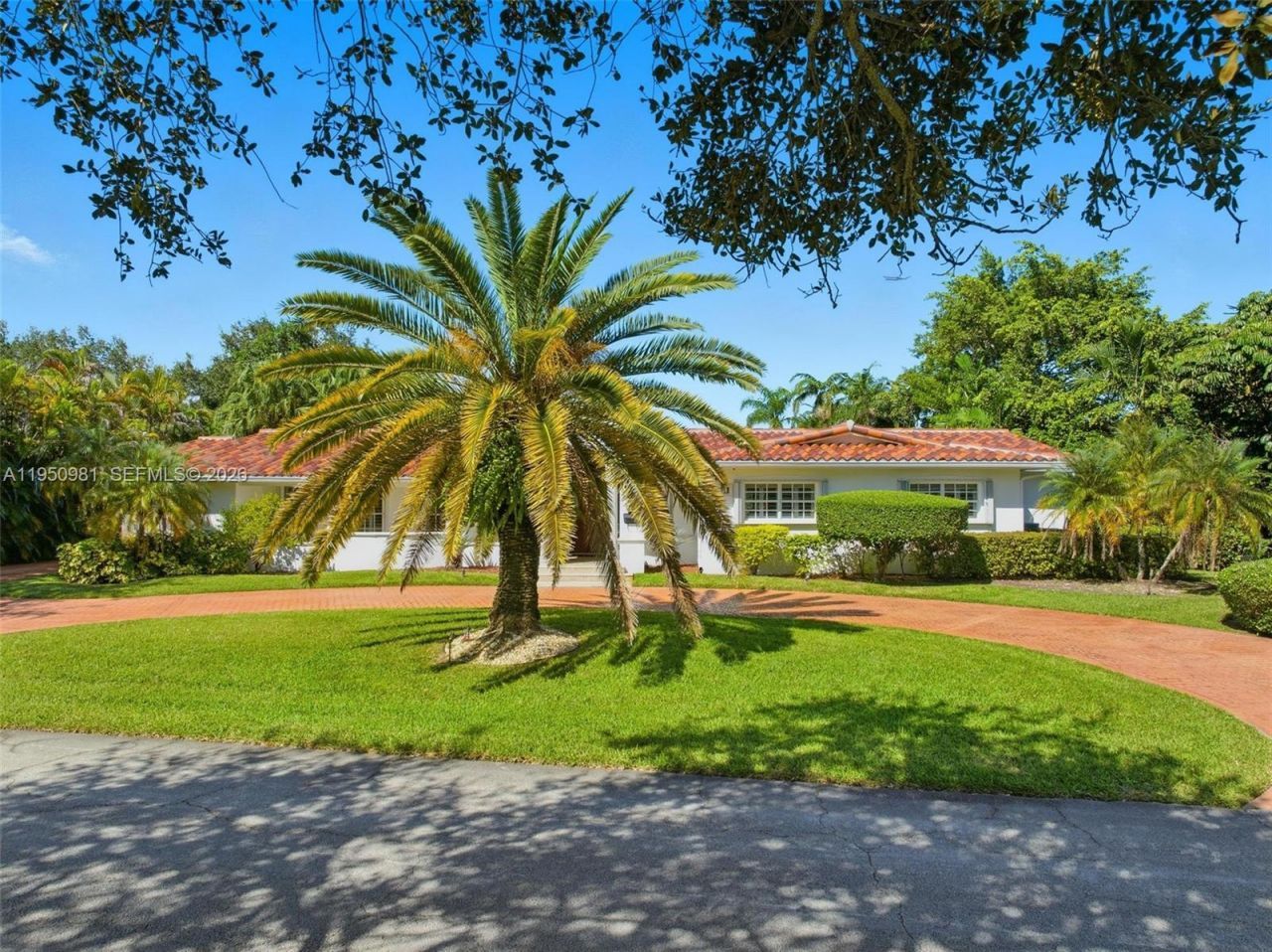 6801 SW 126th Ter, Pinecrest, FL 33156 Photo