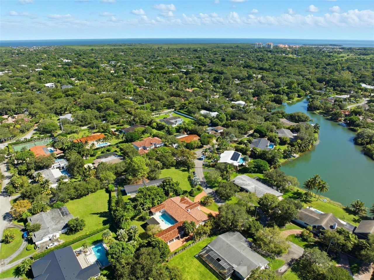 6801 SW 126th Ter, Pinecrest, FL 33156 Photo