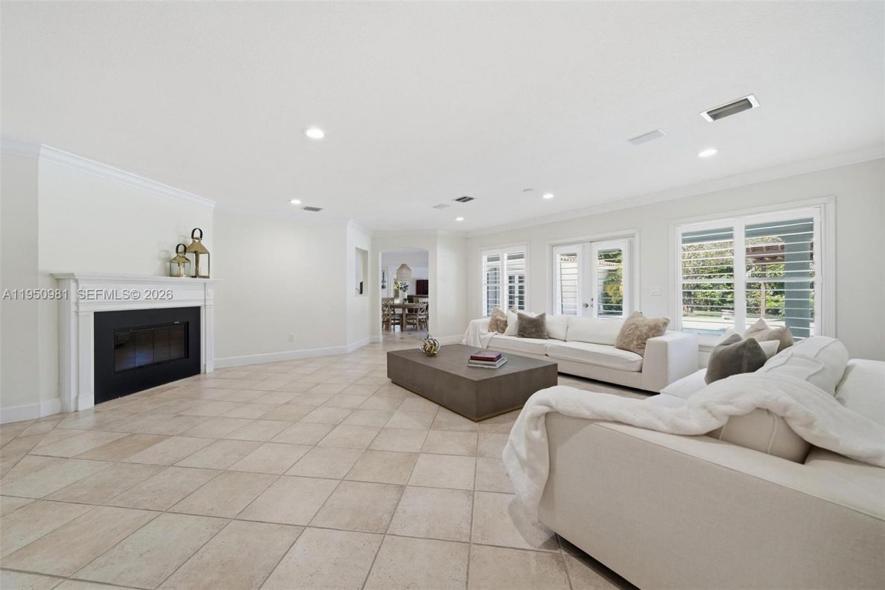 6801 SW 126th Ter, Pinecrest, FL 33156 Photo