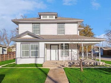 702 N Edgefield Avenue, Dallas, TX 75208