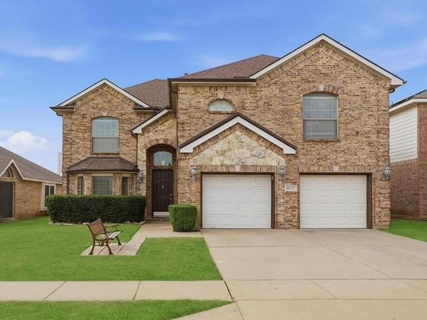 11200 Whispering Brook Lane, Fort Worth, TX 76140