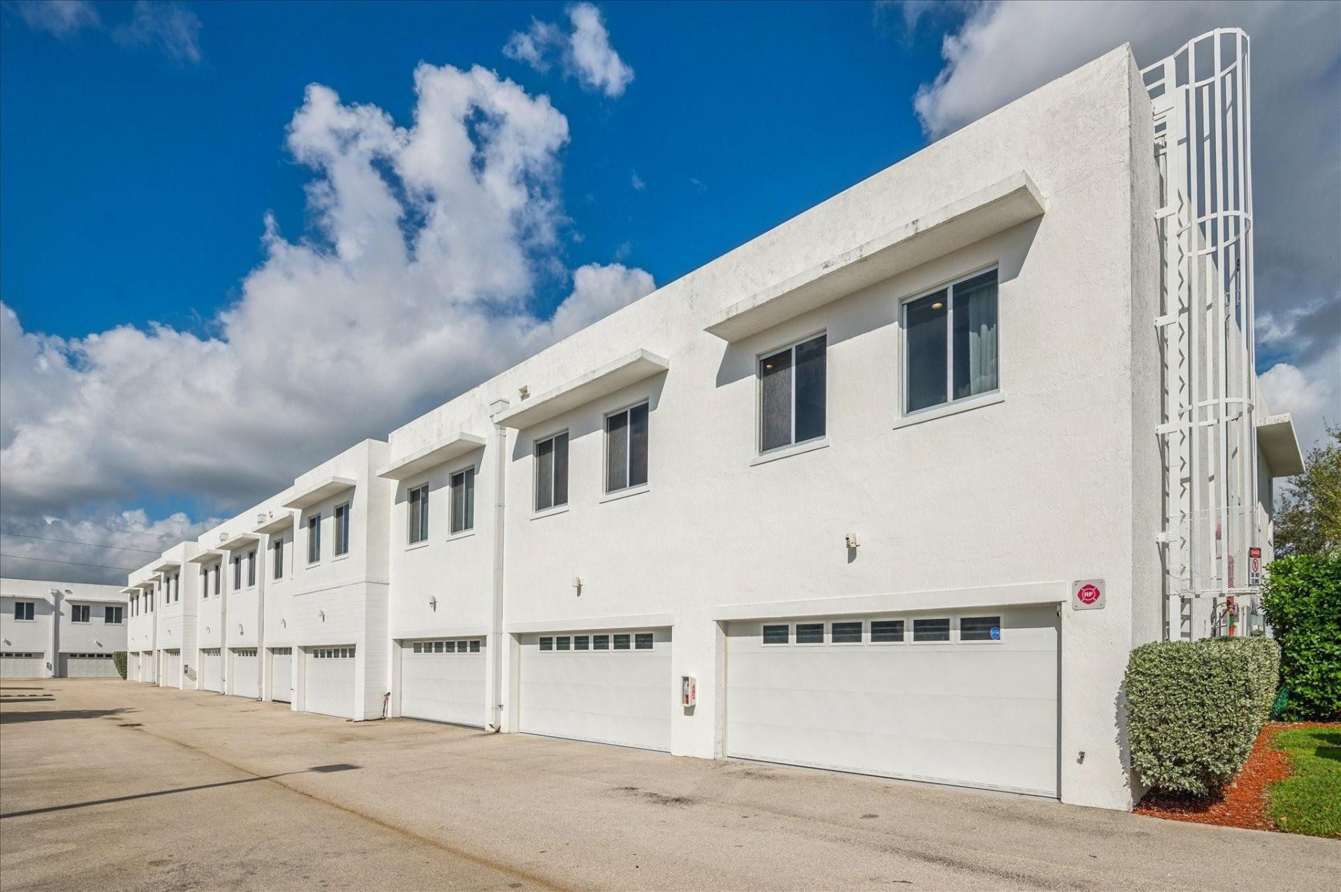 2610 NE 213th Street, Unit 110, Miami, FL 33180 Photo