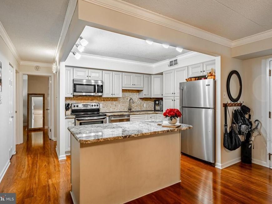 11118 Valley Forge Circle, Unit 1118, King of Prussia, PA 19406 Main Photo