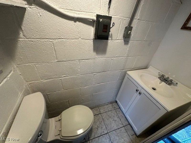 4042 Northfield Road, Highland Hills, OH 44122 Photo 12