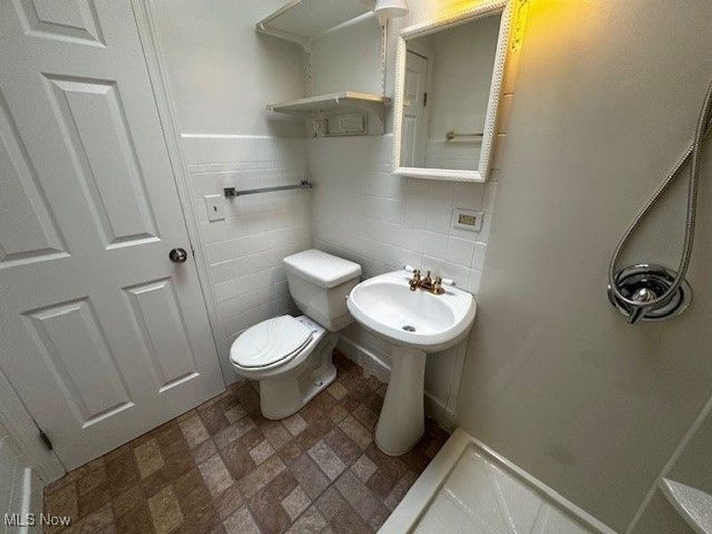 4042 Northfield Road, Highland Hills, OH 44122 Photo 14