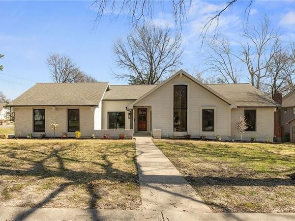 10301 Howe Drive, Leawood, KS 66206