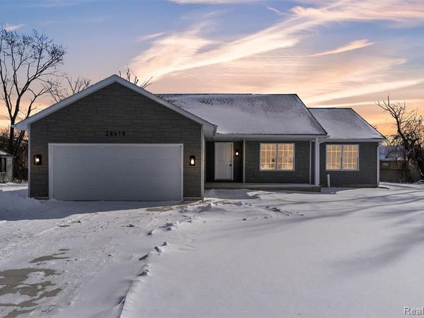 28410 Maitrott Street, Southfield, MI 48034