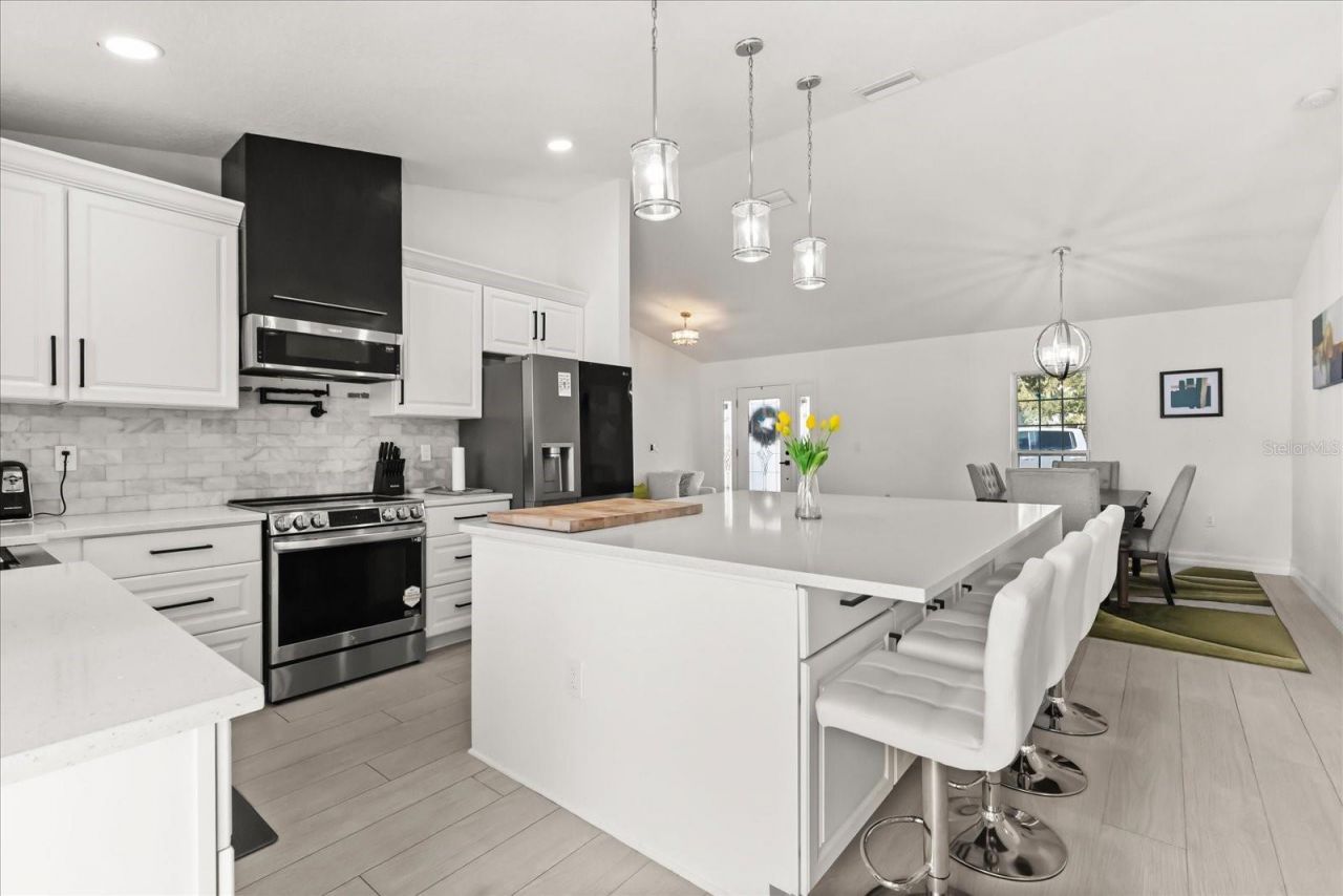 812 Chastain Road, Seffner, FL 33584 Photo