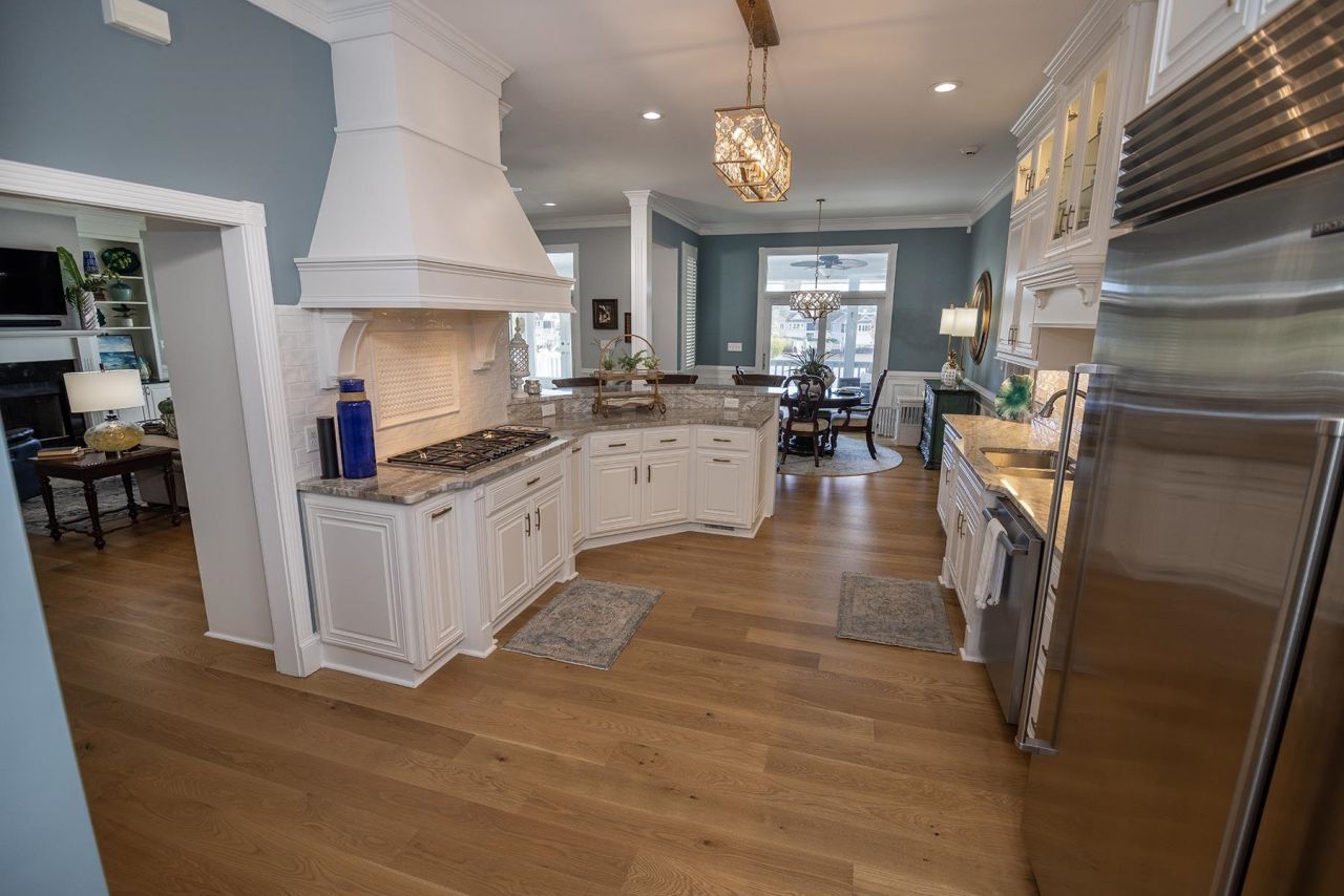 4894 Eastport Blvd.  Photo 11