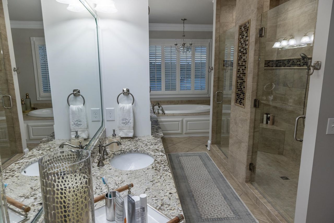 4894 Eastport Blvd.  Photo 20