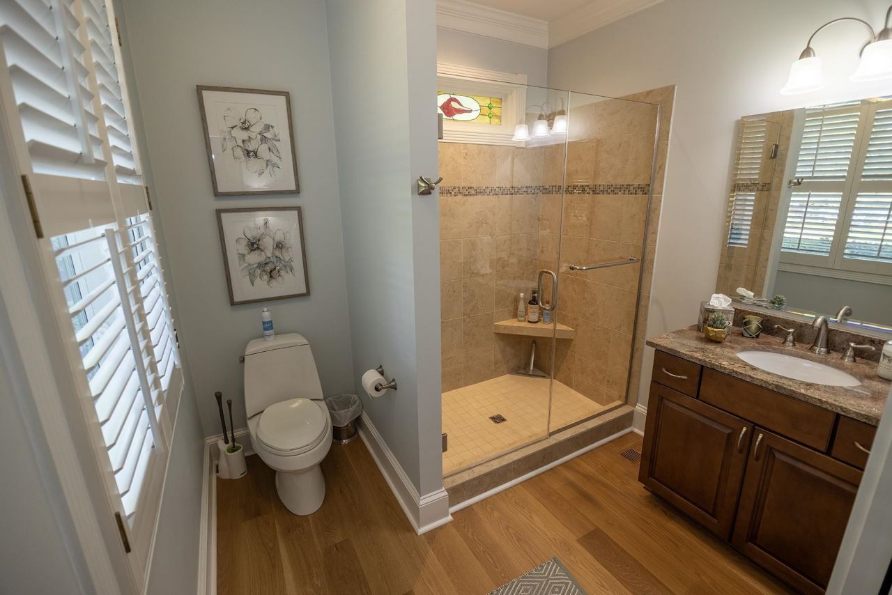 4894 Eastport Blvd.  Photo 23