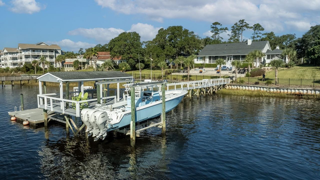 4894 Eastport Blvd.  Photo 35