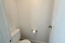 2251 Hillcrest Avenue photo 4