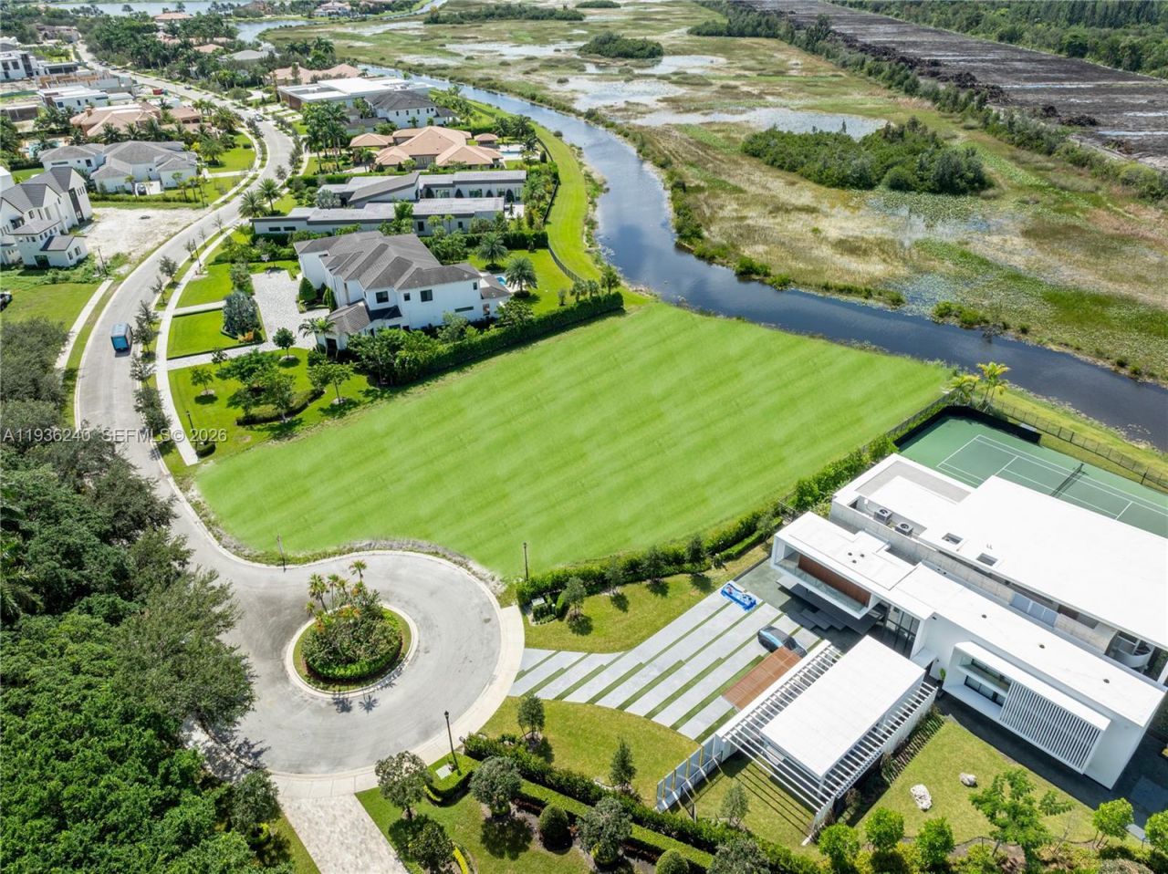 2757 Lake Ridge Ln, Weston, FL 33332 Photo