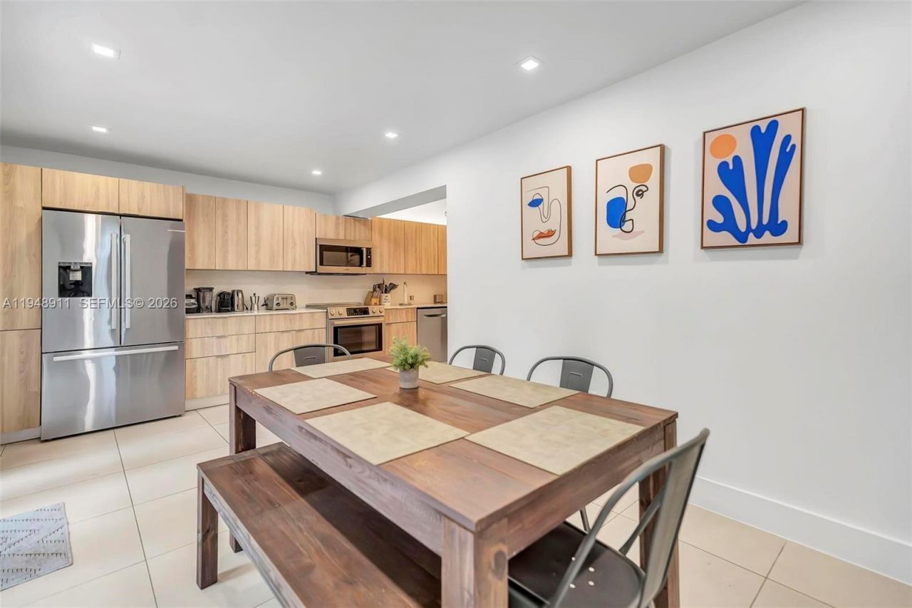 870 NE 82nd St, Miami, FL 33138 Photo