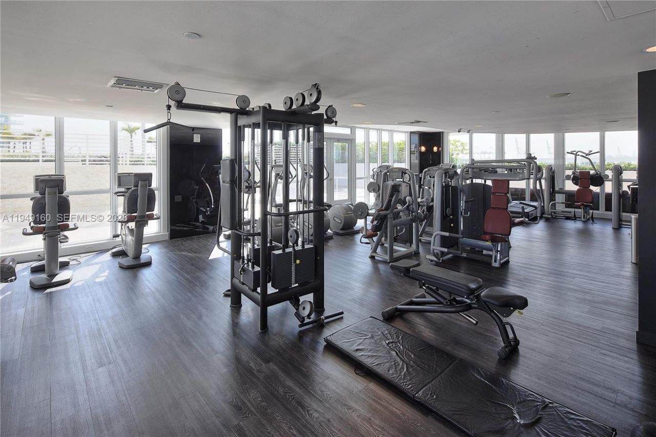 540 West Ave , Unit 411, Miami Beach, FL 33139 Photo