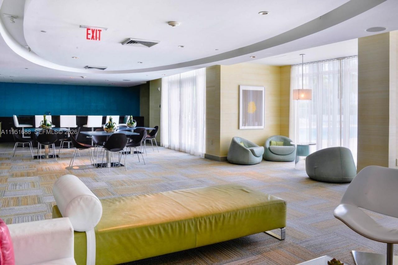 950 Brickell Bay Dr, Unit 1905, Miami, FL 33131 Photo