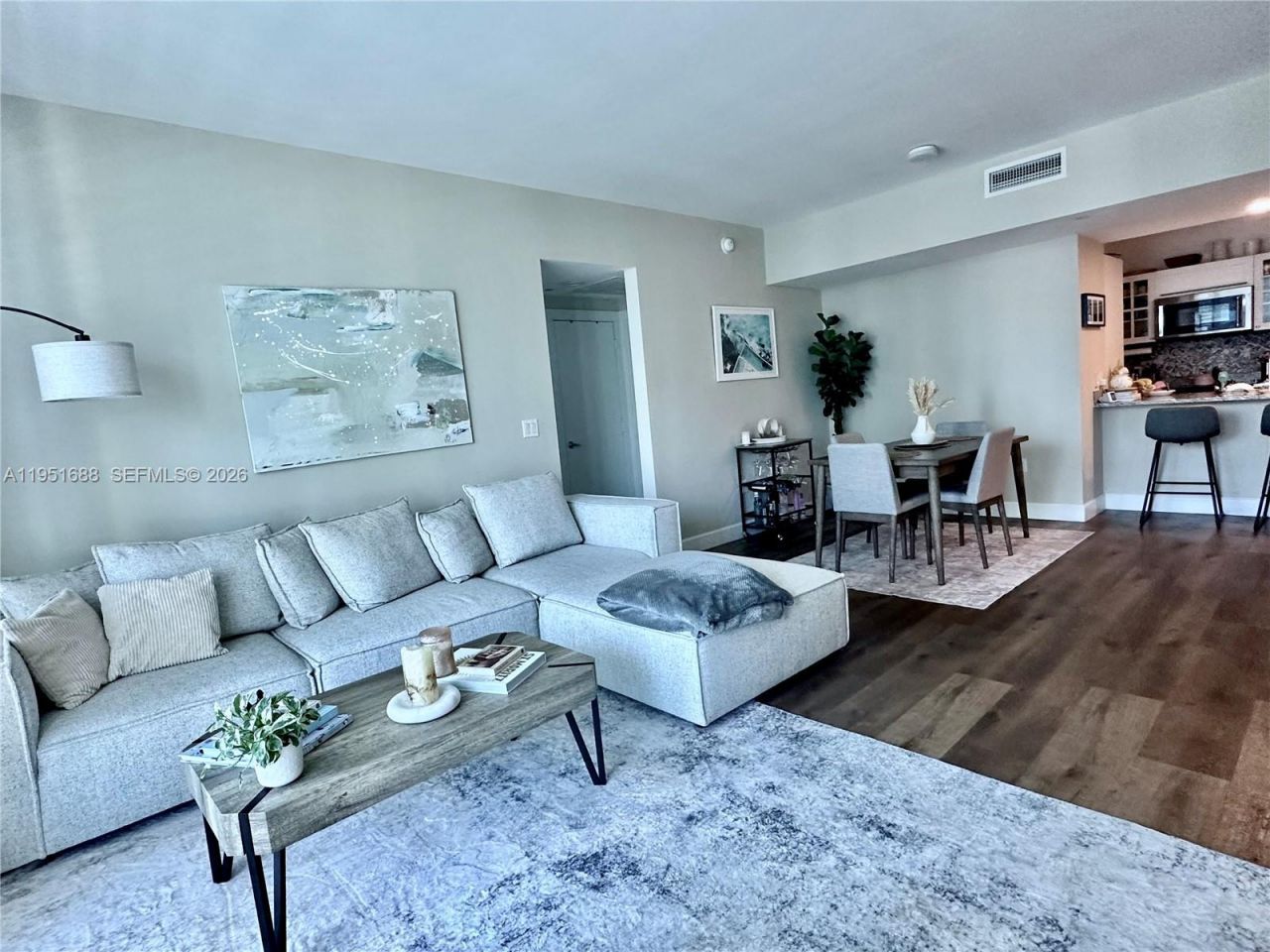 950 Brickell Bay Dr, Unit 1905, Miami, FL 33131 Photo