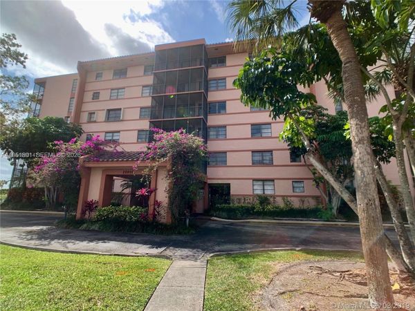 20840 San Simeon Way , Unit 702, Miami, FL 33179
