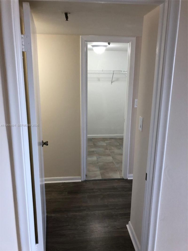 20840 San Simeon Way , Unit 702, Miami, FL 33179 Photo