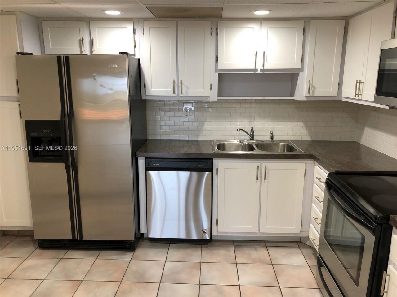 20840 San Simeon Way , Unit 702, Miami, FL 33179 Photo