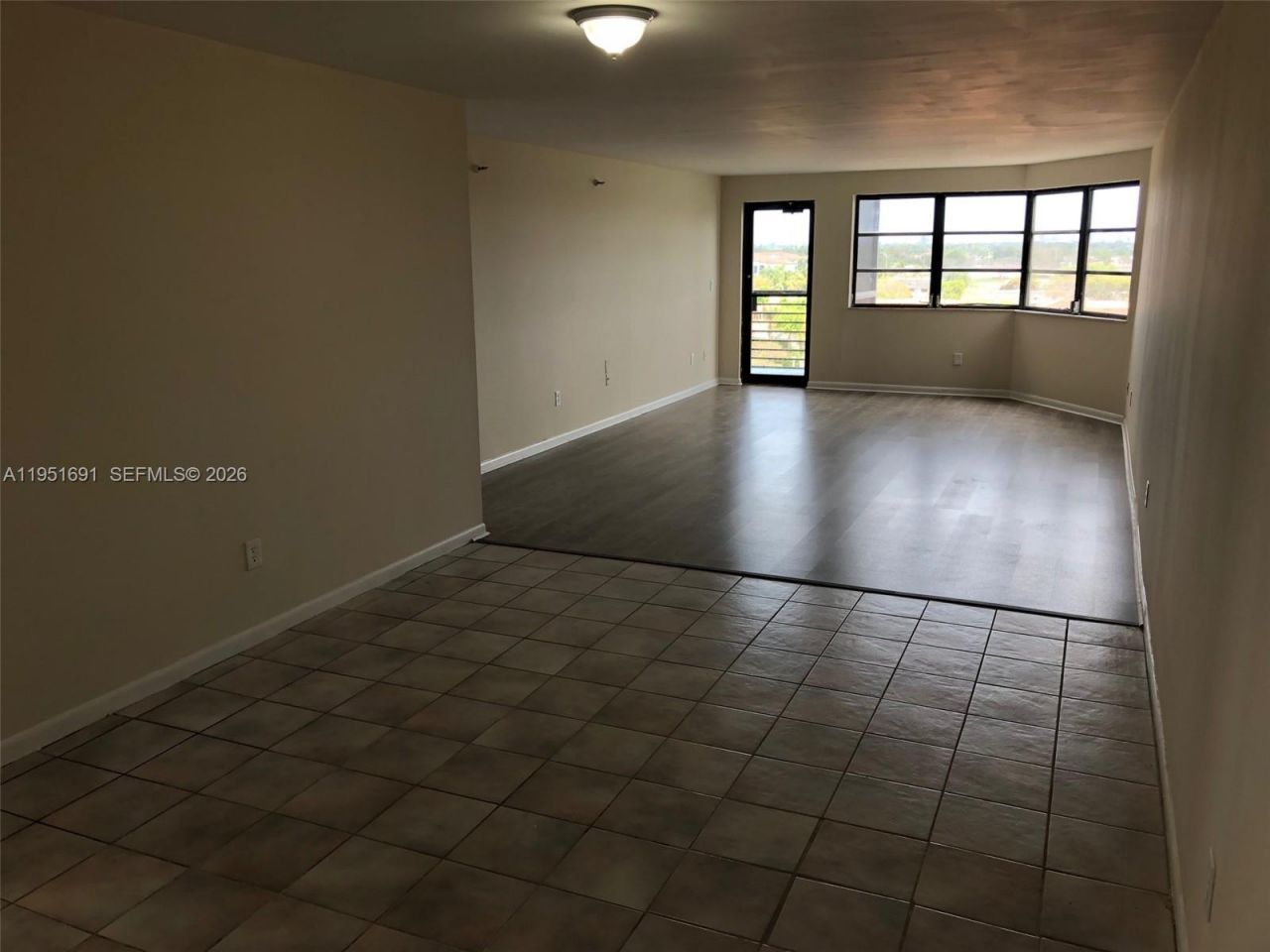 20840 San Simeon Way , Unit 702, Miami, FL 33179 Photo