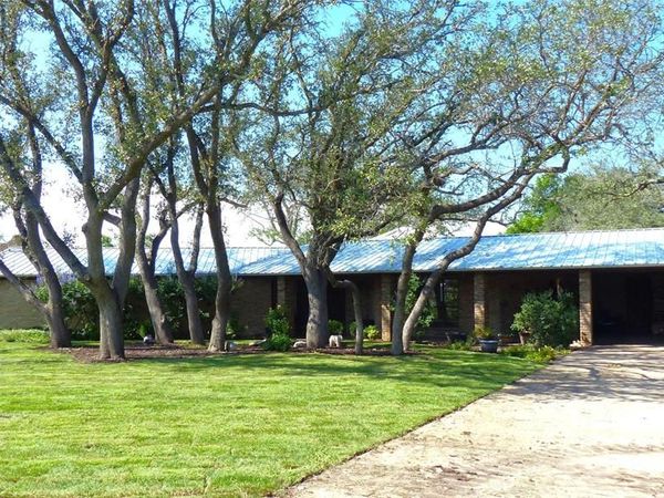 135 Lakeview, Brady, TX 76825