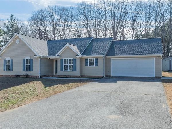 358 Carriage Lane, Linwood, NC 27299