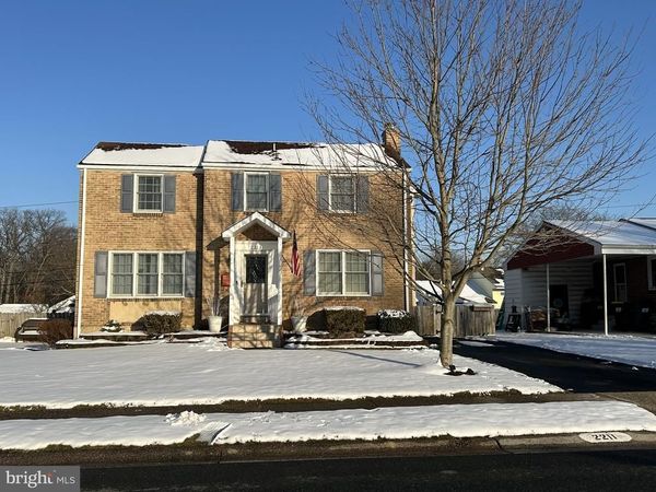 2211 FAIRFAX BOULEVARD, WILMINGTON, DE 19803