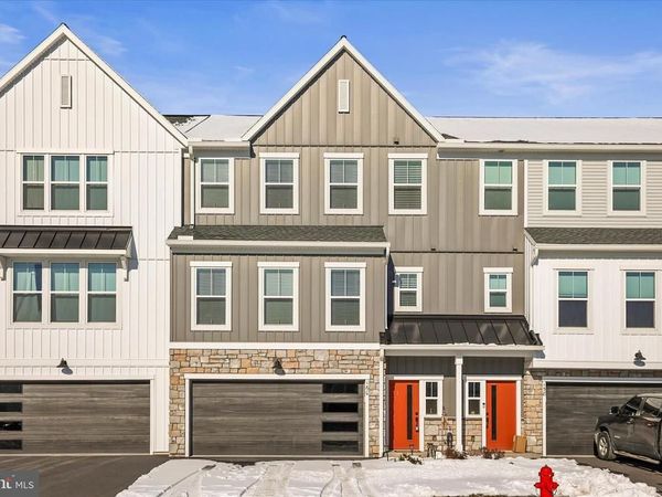 160 MARISSA COURT, NEWMANSTOWN, PA 17073