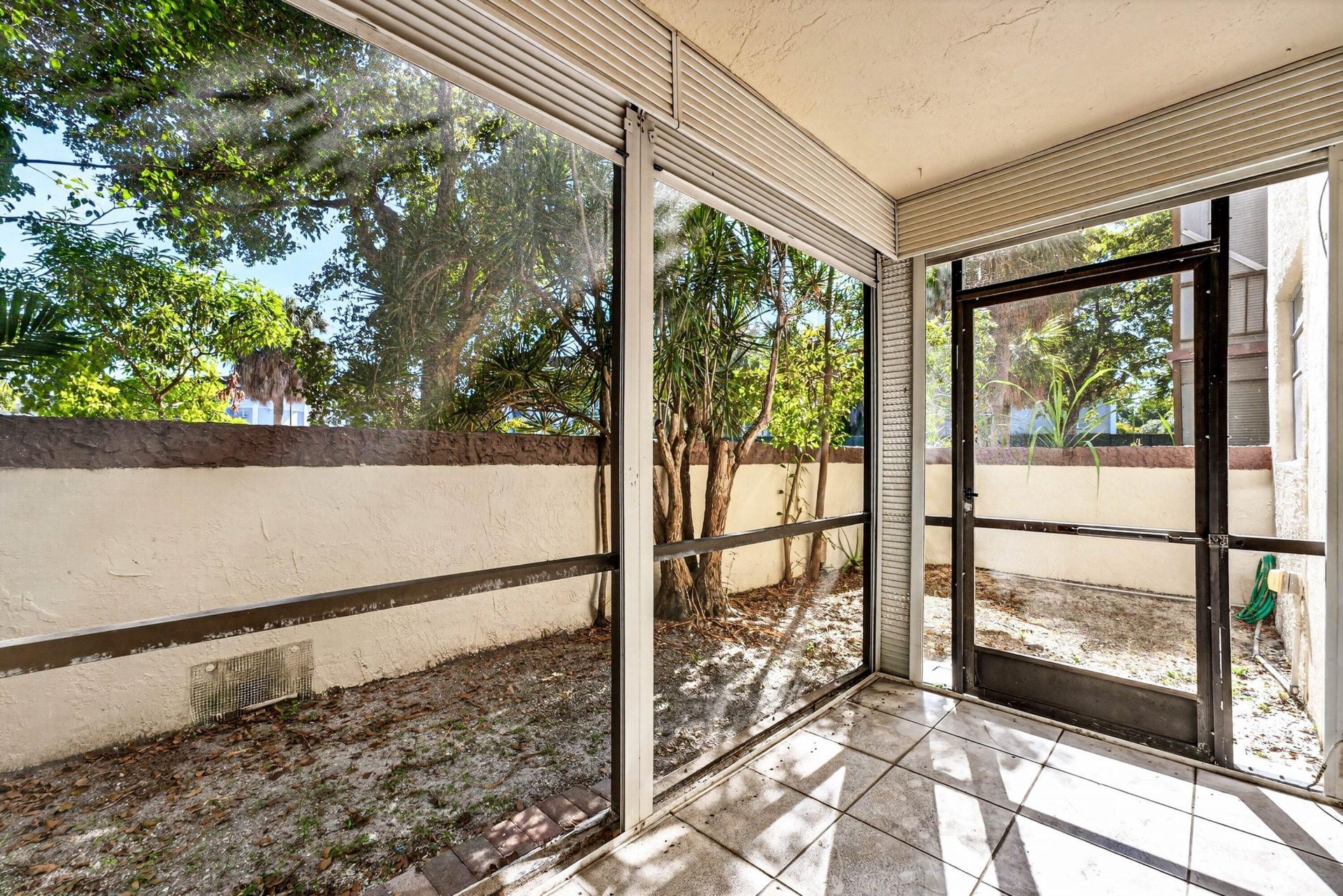 1681 NW 70th Avenue, Unit 102, Plantation, FL 33313 Photo