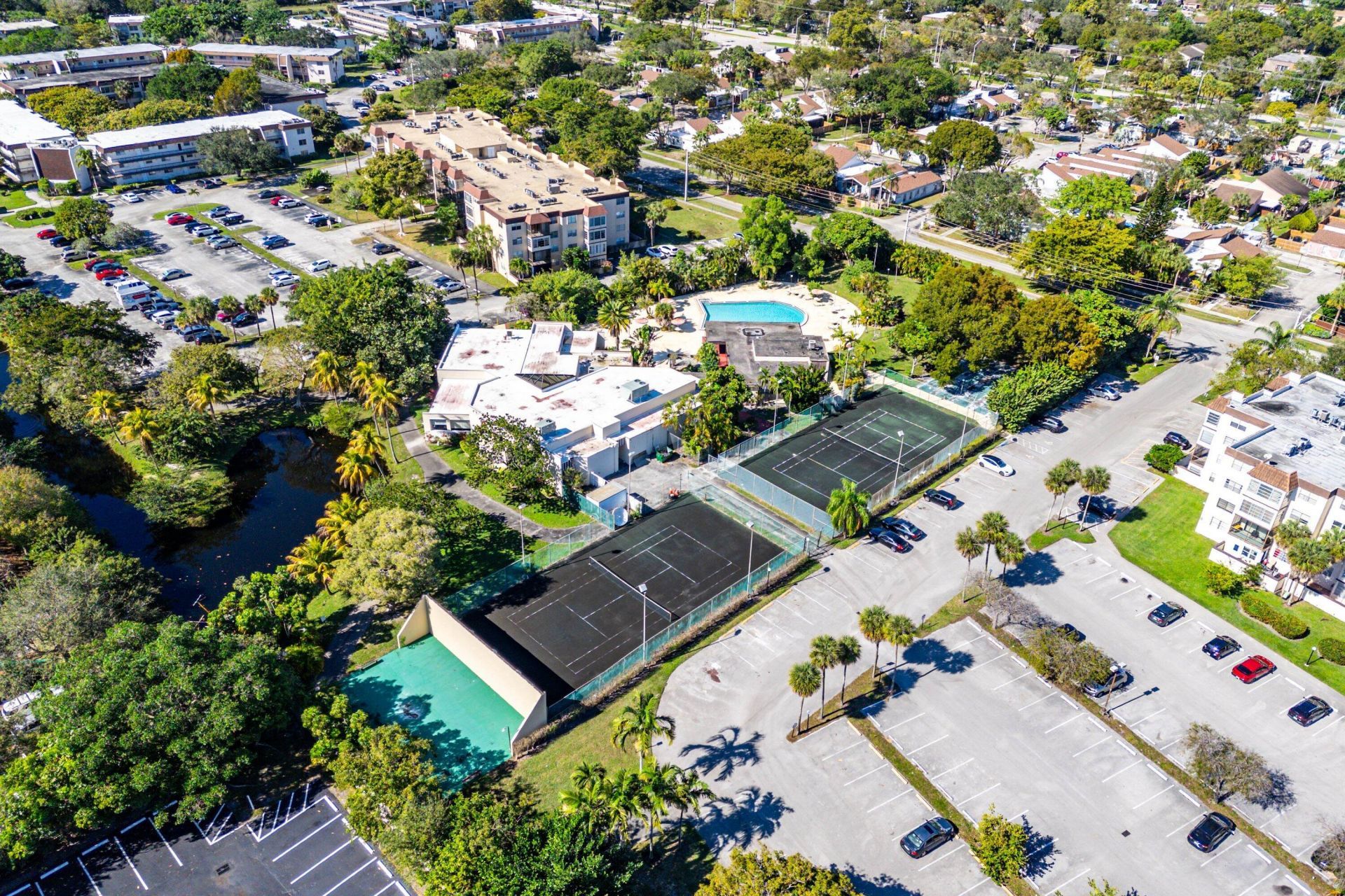 1681 NW 70th Avenue, Unit 102, Plantation, FL 33313 Photo