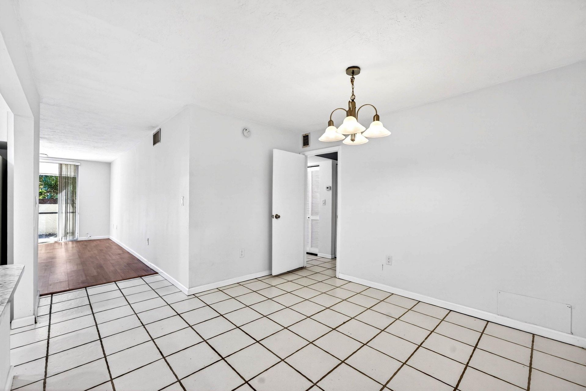1681 NW 70th Avenue, Unit 102, Plantation, FL 33313 Photo