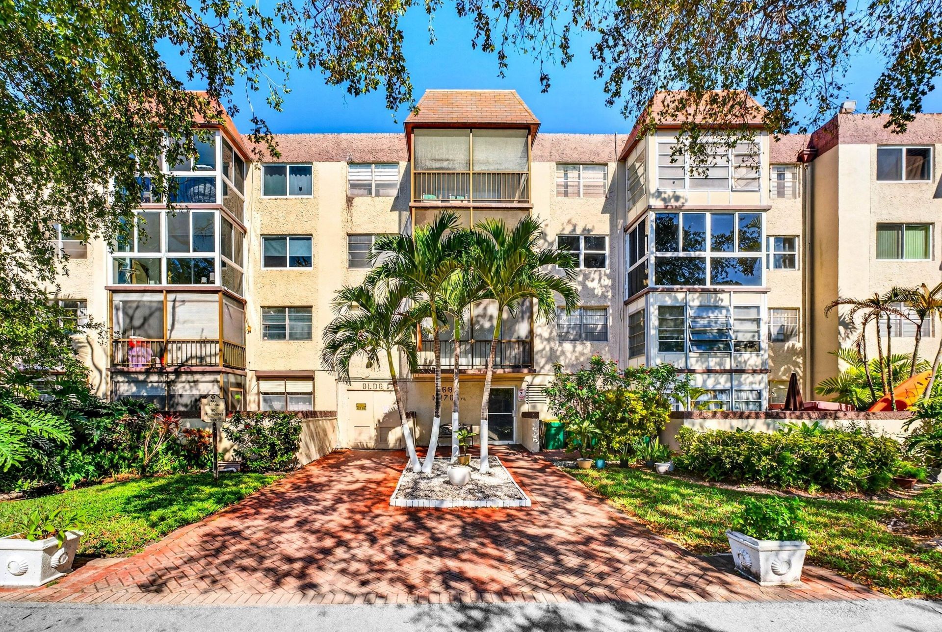 1681 NW 70th Avenue, Unit 102, Plantation, FL 33313 Photo