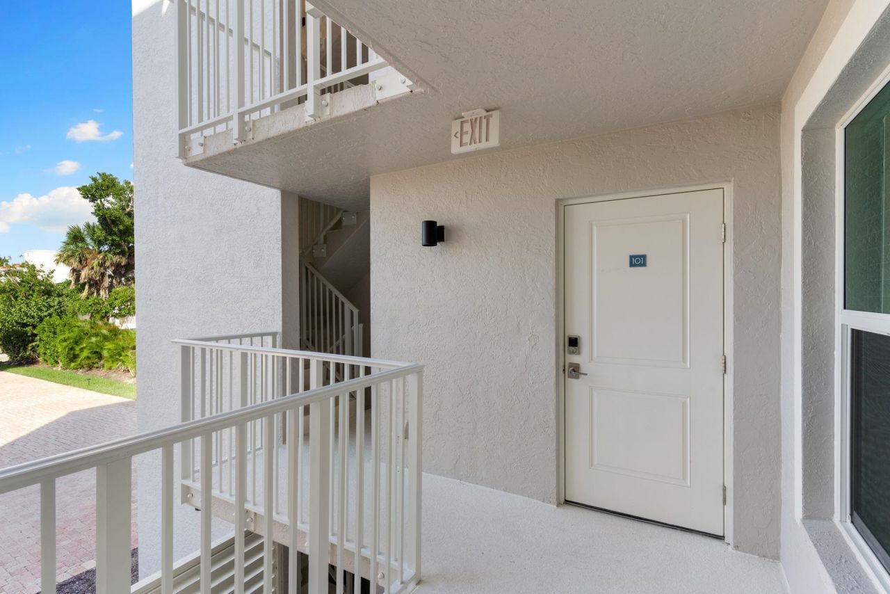 3049 W Gulf Dr, Unit 101, Sanibel, FL 33957 Photo