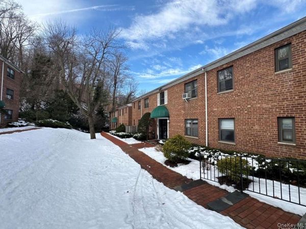 313 Main Street, Unit B, Roslyn, NY 11576