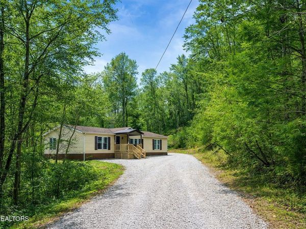 135 Harold Brooks Lane, Oneida, TN 37841