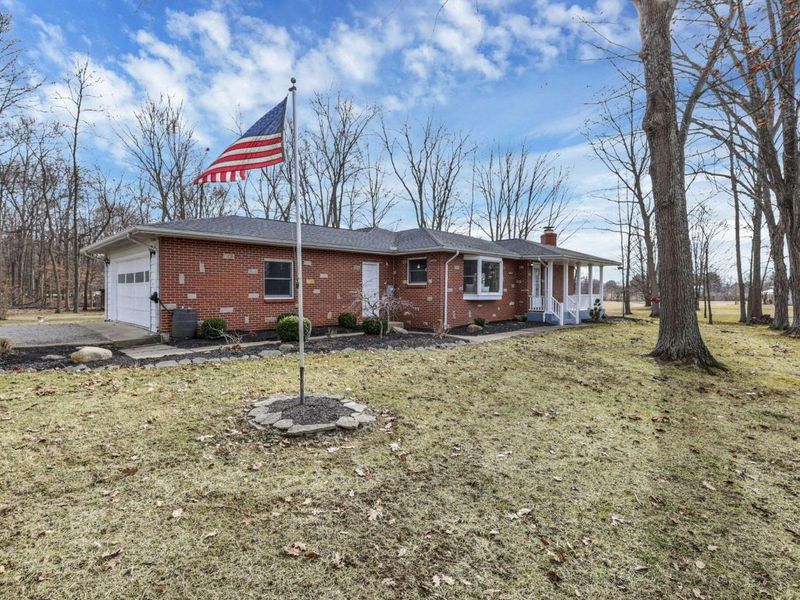 6781 Thoreau Lane NE, Baltimore, OH 43105 Photo 2