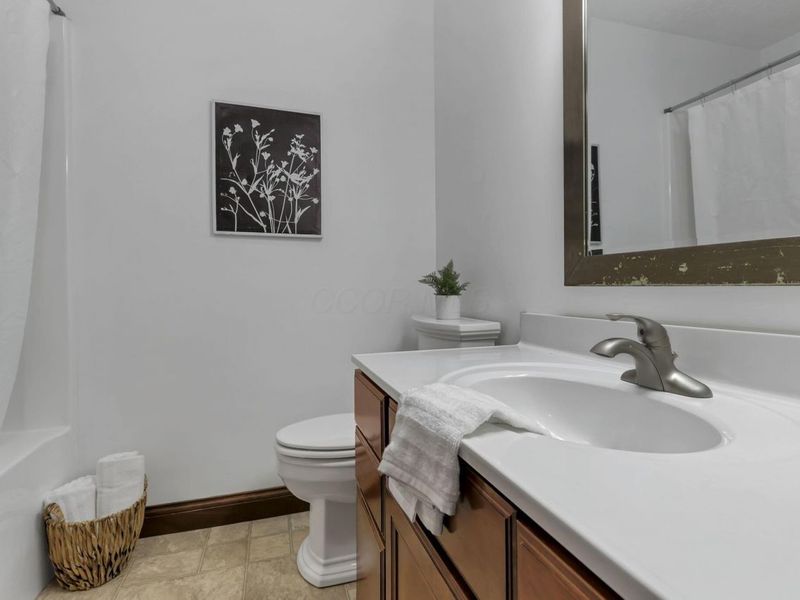 6781 Thoreau Lane NE, Baltimore, OH 43105 Photo 38